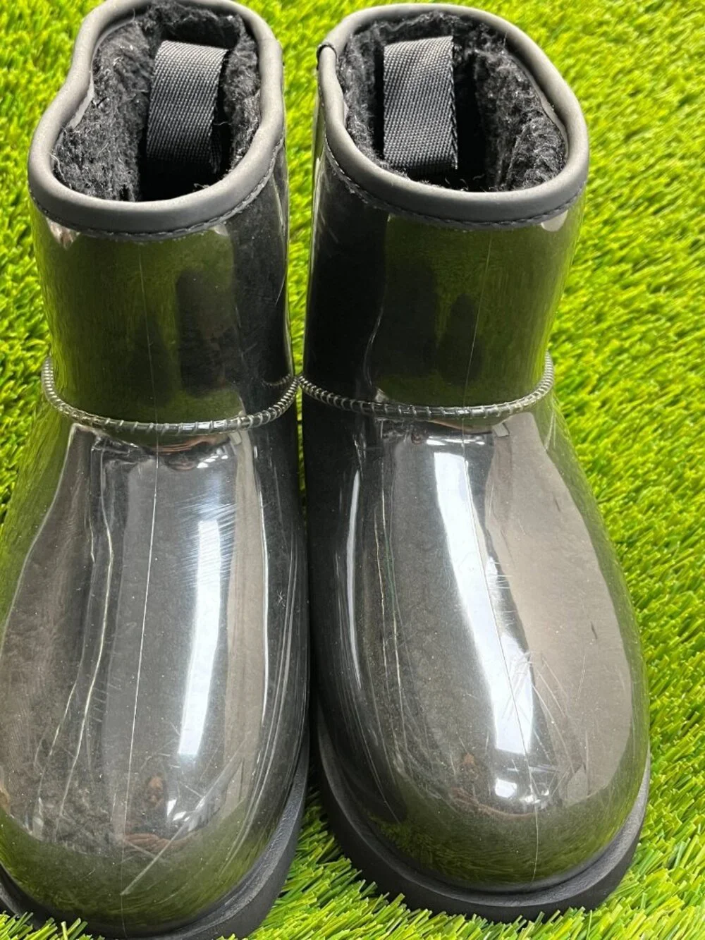 UGG Classic Clear Mini II Girls Size 6Y Black Casual Waterproof Ankle Rain Boots
